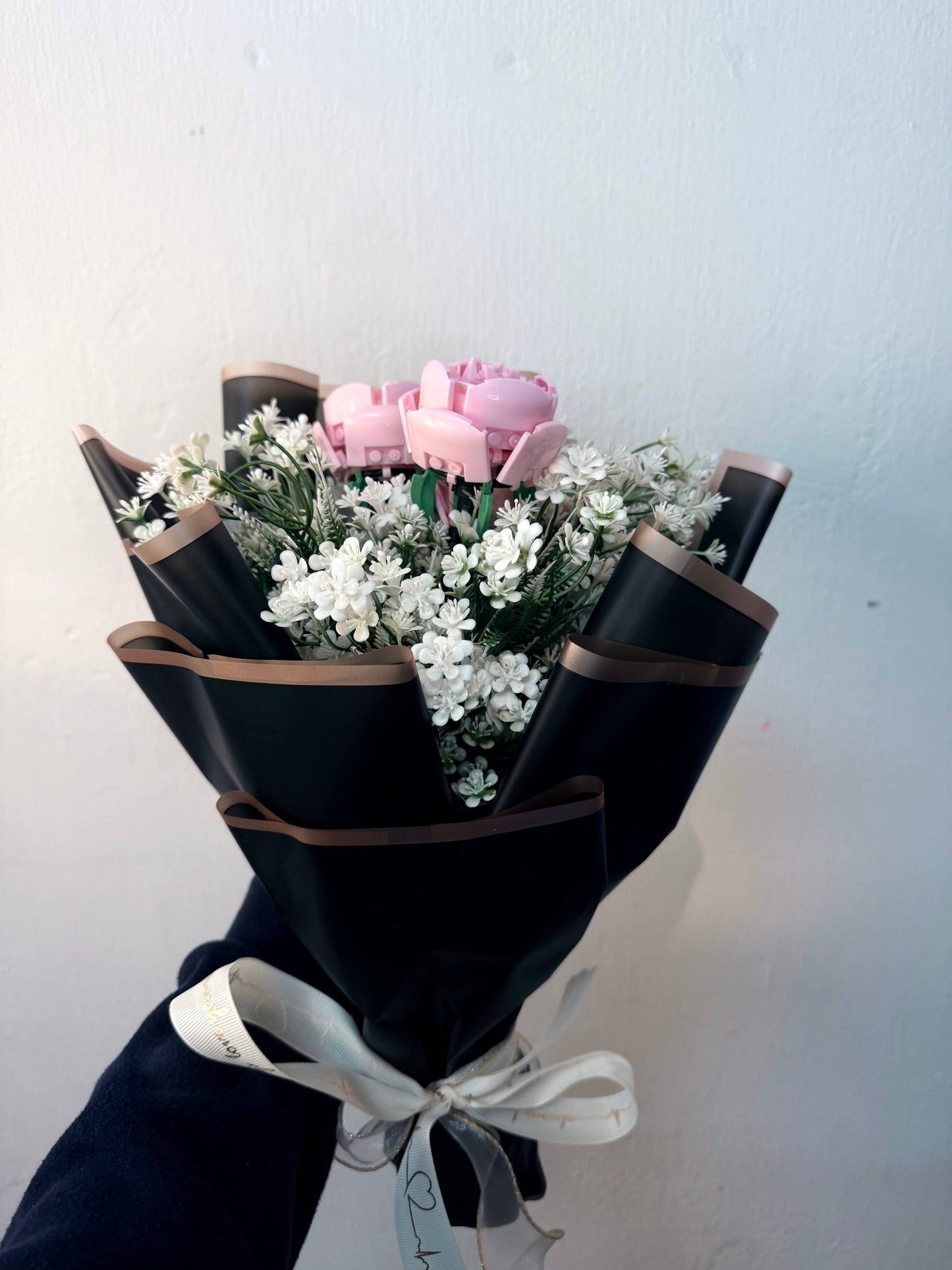 Painting Manic 3 roses Custom Brick Boquet