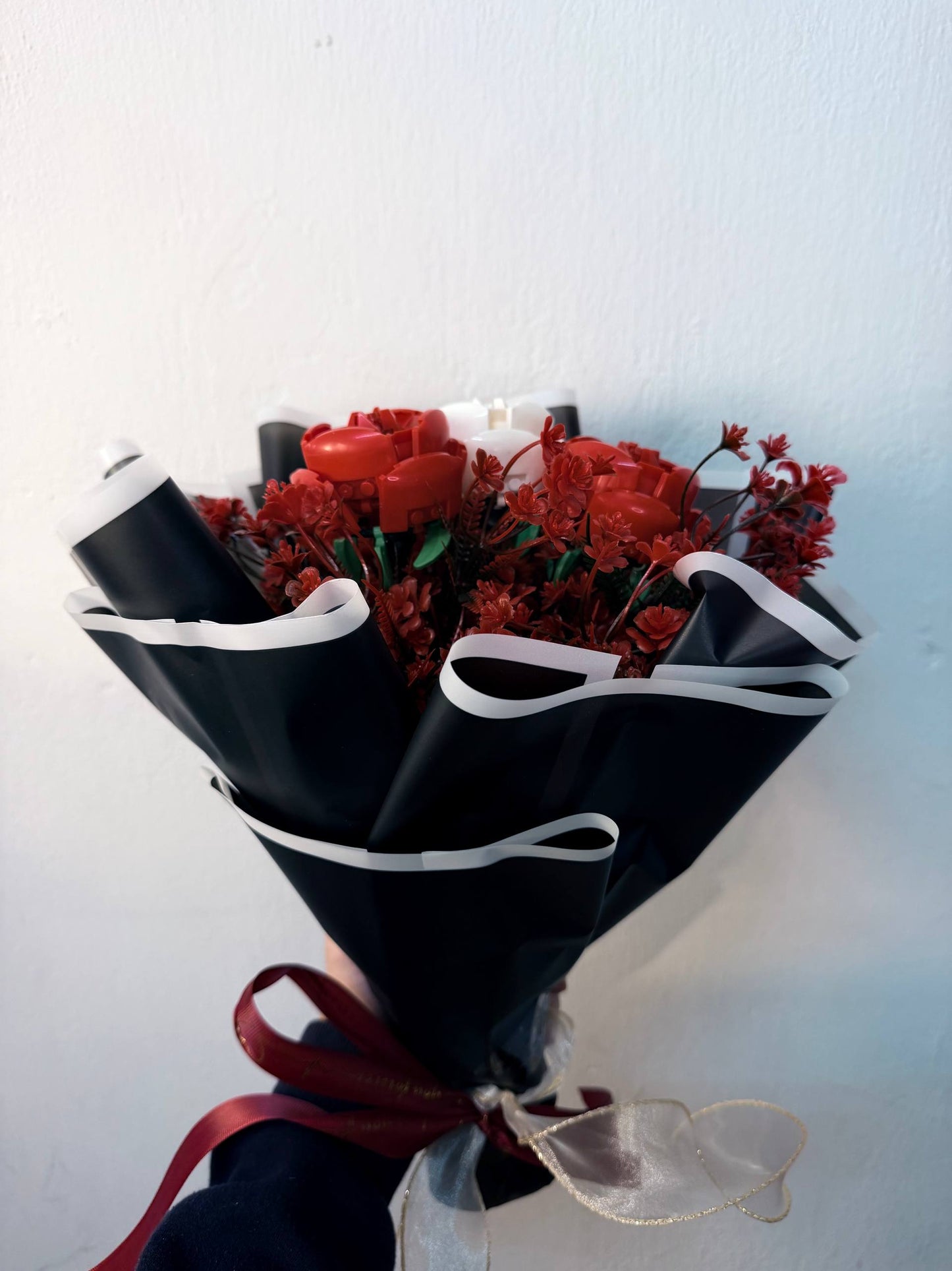 Painting Manic 3 roses Custom Brick Boquet