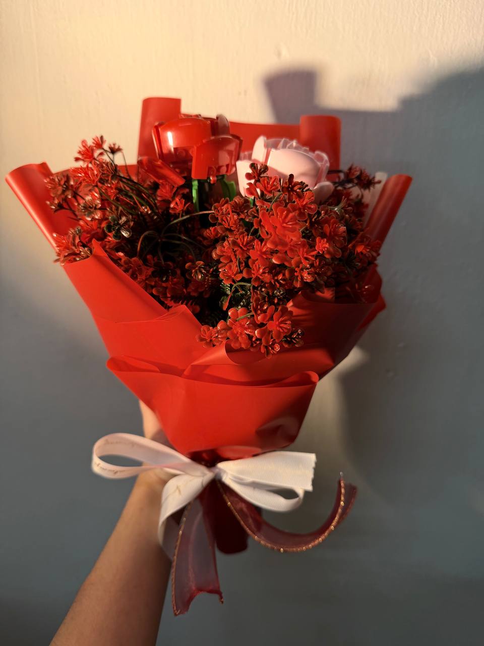 Painting Manic 3 roses Custom Brick Boquet