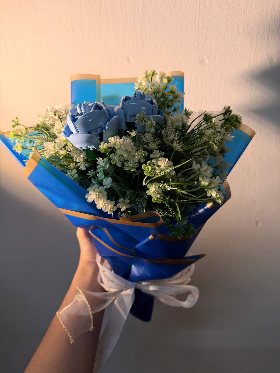 Painting Manic 3 roses Custom Brick Boquet