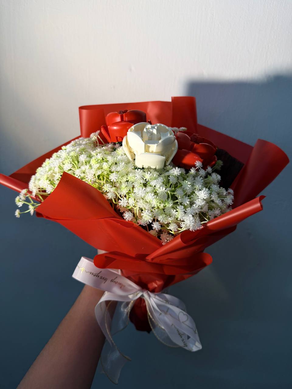 Painting Manic 3 roses Custom Brick Boquet